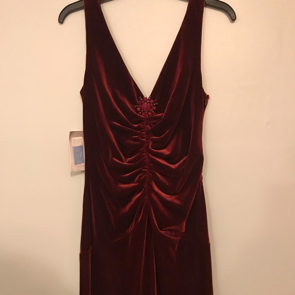 JESSICA MCCLINTOCK RED VELVET LONG DRESS - Picture 2 of 10